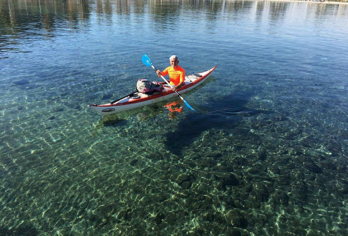 Carlo Coni, il cagliaritano realizza il sogno: circumnavigare l’isola col suo kayak